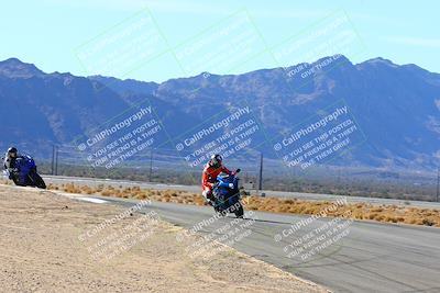 media/Jan-09-2022-SoCal Trackdays (Sun) [[2b1fec8404]]/Turn 8 (1045am)/